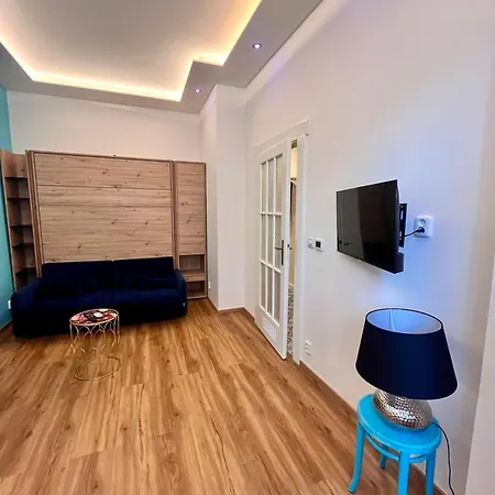 Moderni Apartman Na Hluboke V Praze - Idealni Pro 4 Prague Exterior photo