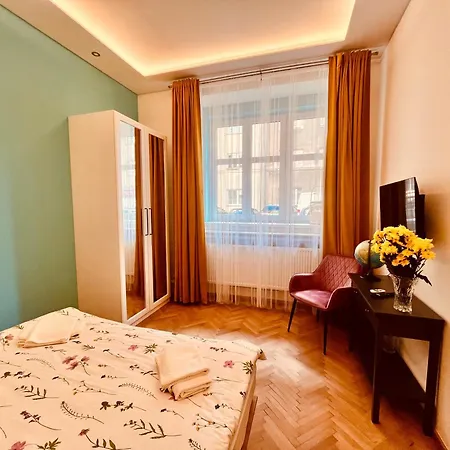 Moderni Apartman Na Hluboke V Praze - Idealni Pro 4 Prague Exterior photo