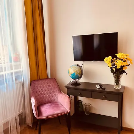 Moderni Apartman Na Hluboke V Praze - Idealni Pro 4 Prague Exterior photo